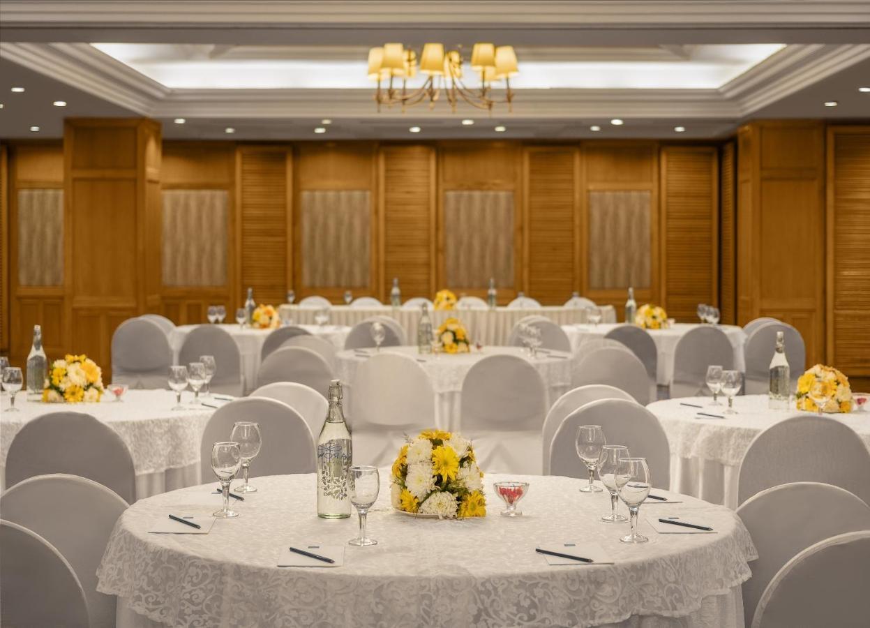 Sarovar Portico Surajkund New Delhi Exteriör bild