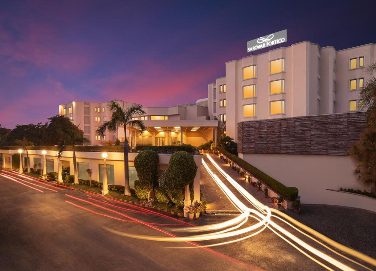 Sarovar Portico Surajkund New Delhi Exteriör bild