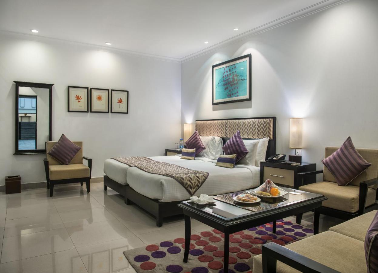 Sarovar Portico Surajkund New Delhi Exteriör bild